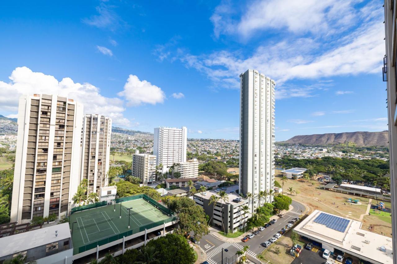 Beautiful Mountain View In Waikiki Sunset With Parking Apartamento Honolulu Exterior foto