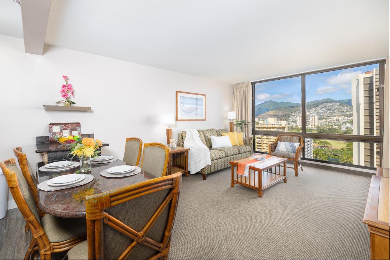 Beautiful Mountain View In Waikiki Sunset With Parking Apartamento Honolulu Exterior foto